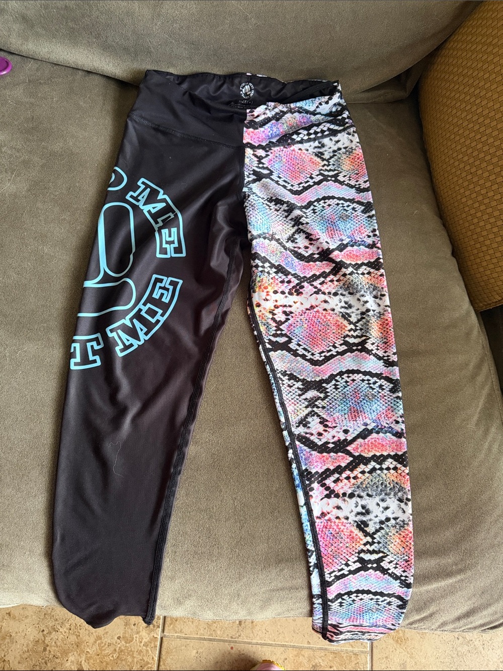 Feed Me Fight Me Black & Multi-Color Snake-Print Leggings